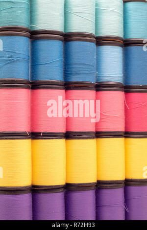 Bunte Garne. Stockfoto