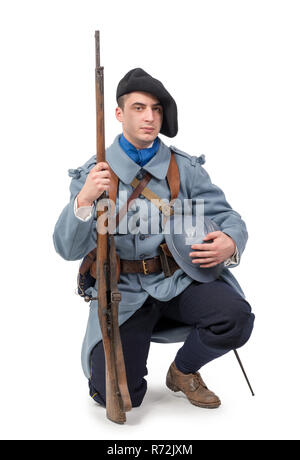 Französischer Soldat 1914 1918 auf weißem Hintergrund Stockfoto