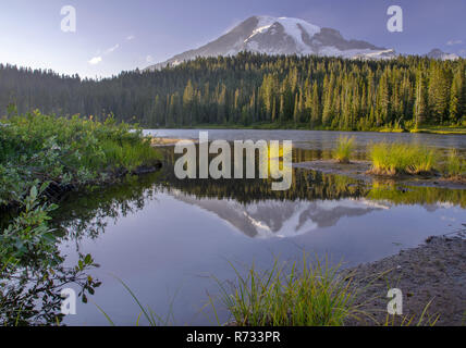 Reflexion Seen ist eine Sammlung von Seen im Mount Rainier National Park in Washington State Stockfoto