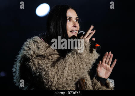 CALABASAS, Los Angeles, CA, USA - Dezember 02: Schauspielerin Demi Moore auf der Bühne spricht auf der einen Liebe Malibu Festival Benefizkonzert für Woolsey Feuer Reco Stockfoto