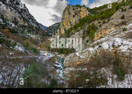 Naturschutzgebiet des San Venanzio Tals. Raiano, Abruzzen, Italien, Europa Stockfoto