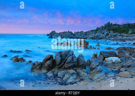 An der felsigen Küste, Kleinmond, Western Cape, Atlantik, Südafrika, Afrika Stockfoto