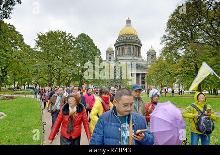 Sankt-petersburg. Russland. September. 30.2018.St. Isaak Kathedrale als architektonisches Denkmal. Viele Touristen kommen, um zu sehen, oder die Kathedrale besuchen. Stockfoto