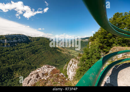 Die Vercors ist zwischen Grenoble und Sterben und bildet den Fuß der Alpen aus dem Rhône-Tal im Westen. Stockfoto