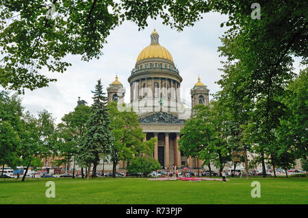 Sankt-petersburg. Russland. Juli. 20.2018.St. Isaak Kathedrale als architektonisches Denkmal. Viele Touristen kommen, um zu sehen, oder die Kathedrale besuchen. Stockfoto