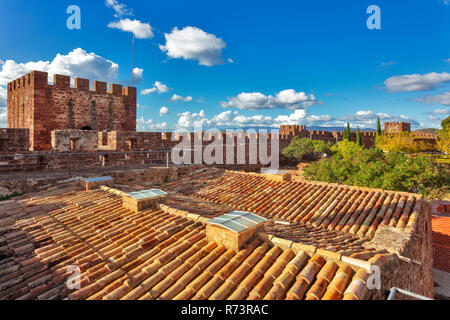 Das maurische Schloss Komplex, Silves, Algarve, Portugal Stockfoto