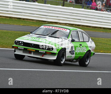 Paul Clayson, Alfa Romeo GTV 6, historische Tourenwagen Challenge, 1966-1990, Silverstone Classic 2016, 60er Jahre Autos, Chris McEvoy, Cjm - Fotografie, Klassi Stockfoto