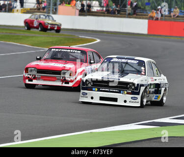 David Tomlin, Ford Escort RS 1800, Tom Pochciol, Ford Capri, historische Tourenwagen Challenge, 1966-1990, Silverstone Classic 2016, 60er Jahre Autos, Chris M Stockfoto