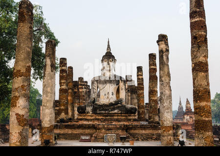 Sitzender Buddha Statue im Wat Mahathat, Sukhothai, Thailand Stockfoto