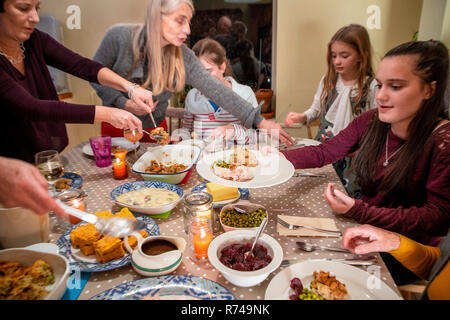 Das Abendessen serviert an Thanksgiving Stockfoto