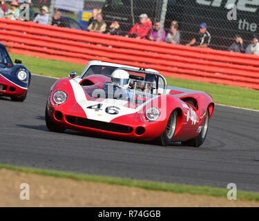 Mike Whitaker, Lola T70 Mk2 Spyder, FIA, Meister historischen Sportwagen, Silverstone Classic 2016, 60er Jahre Autos, Chris McEvoy, Cjm - Fotografie, klassische Rac Stockfoto