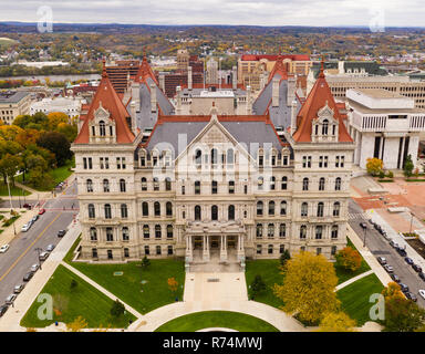 Sein ein knackig kalten Tag in Albany New York downtown am statehouse im Luftbild Stockfoto