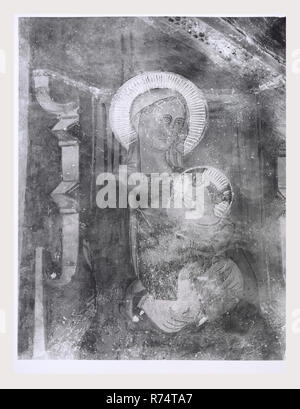 Umbrien Perugia Spoleto S. Domenico, dies ist mein Italien, die italienische Land der visuellen Geschichte, Außenansichten von 13.-14. Jahrhundert Kirche im Jahre 1960 restaurierte gestreiften Fassade, Glockenturm, und Portale. Blick auf den Innenbereich offenbaren eine gotische Struktur mit hohen Decken, Spitzbögen, und einer Apsis mit Glasfenstern. Fragmente der erhaltenen Fresken sind in den weißen Wänden sichtbar. Die meisten Zimmer bieten einen Blick auf Gemälde und Fresken in den drei Kapellen und Krypta. In der Kapelle des St. Maria Magdalena sind umfangreiche Freskenzyklen Anfang des 15. Jahrhunderts, des Heiligen. Die Callicola Kapelle und die Kapelle des Sakraments sind Ba Stockfoto