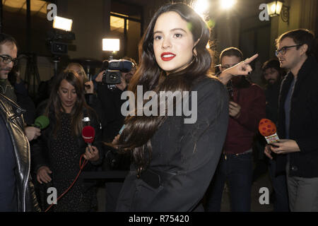 Spanische Sängerin Rosalia präsentiert Rouge Pur-Couture die Slim-Matten Lippenstift von Yves Saint Laurent im Palast der Santona Mit: Rosalia Wo: Madrid, Spanien Wann: 06 Aug 2018 Quelle: Oscar Gonzalez/WENN.com Stockfoto