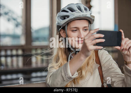 Anhalten, um ein Foto aufzunehmen, um beim Fahren Stockfoto