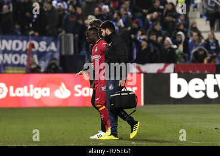 Leganes, Madrid, Spanien. 7 Dez, 2018. Von Getafe CF Amath Ndiaye gesehen während der Liga Match zwischen CD Leganes, Getafe CF bei Butarque Stadion in Leganes, Spanien verletzt. Credit: LEGAN S. Mace/SOPA Images/ZUMA Draht/Alamy leben Nachrichten Stockfoto