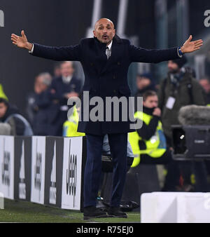 Turin. 7 Dez, 2018. Inter Mailands Trainer Luciano Spalletti Gesten während der Serie ein Fußballspiel zwischen dem FC Juventus Turin und Inter Mailand in Turin, Italien, 7. Dezember, 2018. FC Juventus Turin gewann 1:0. Credit: Alberto Lingria/Xinhua/Alamy leben Nachrichten Stockfoto