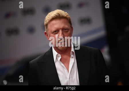 Berlin, Deutschland. 05 Nov, 2015. Boris Becker kommt am 05.11.2015 zur Preisverleihung "GQ Männer des Jahres" in Berlin. Foto: Britta Pedersen/dpa | Quelle: dpa/Alamy leben Nachrichten Stockfoto
