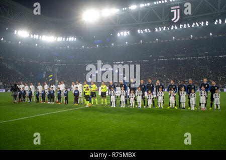 Turin, Italien, 07. Dezember 2018. Line-up zwei Teams während Erie der Italienischen eine "Übereinstimmung zwischen Juventus 1-0 Inter bei Allianz Stadion am 07. Dezember in Turin, Italien 2018. (Foto von Maurizio Borsari/LBA) Quelle: Lba Co.Ltd./Alamy leben Nachrichten Stockfoto