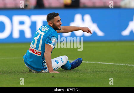 Stadio San Paolo, Neapel, Italien. 8 Dez, 2018. Serie A Fussball, Napoli versus Frosinone; Faouzi Ghoulam Napoli Credit: Aktion plus Sport/Alamy leben Nachrichten Stockfoto