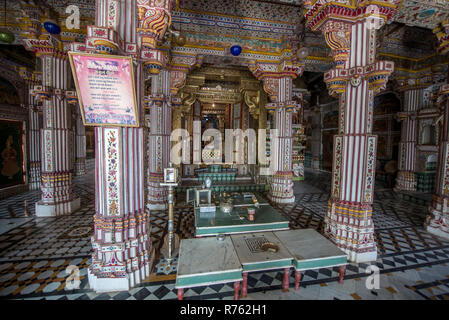 Interne Ansicht von Bhandasar Jain Tempel, Bikaner, Rajasthan, Indien Stockfoto