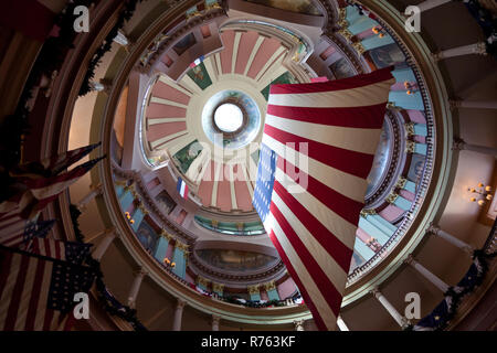 Suchen nach in das alte Gerichtsgebäude Dome in St. Louis, MO, USA Stockfoto