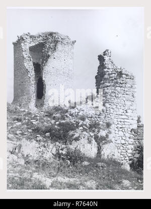 Abruzzen L'Aquila Bominaco Schloss, das ist mein Italien, die italienische Land der visuellen Geschichte, Blick vom Schloss Blick auf die Ruine der Burg. Stockfoto