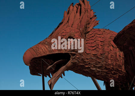 Fliegender Vogel Stahl Skulptur in Galleta Meadows in den Borrego Springs, CA Stockfoto