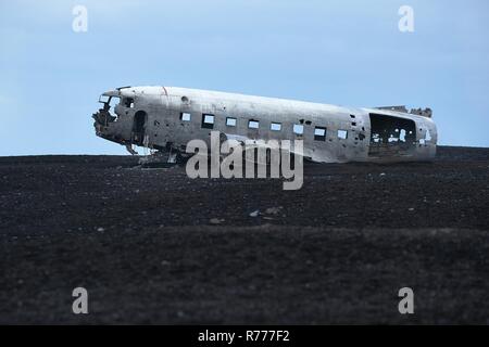 Flugzeugwrack in Island Stockfoto