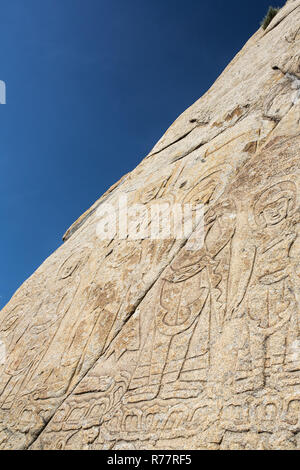 Alte buddhistische Carven auf der Wand von Shey Palast Komplex in Ladakh, Indien. Stockfoto