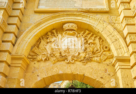 Der Stein Dekoration von Mdina Tore mit Wappen der Großmeister Antonio Manuel de Vilhena, Mdina, Malta Stockfoto