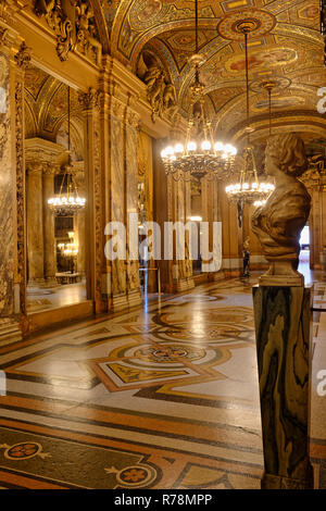 Opera Garnier, verzierte Decke, die von Paul Baudry, Paris, Frankreich Stockfoto