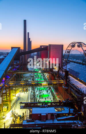 UNESCO Weltkulturerbe Zeche Zollverein, Kokerei Zollverein Kokerei, Eislaufbahn, Essen, Nordrhein-Westfalen Stockfoto