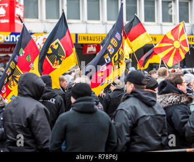 Demonstration unterzeichnen, PEGIDA, Hogesa, Antifa, Hooligans, Bürgerinitiative, Salafisten, Wuppertal, Nordrhein-Westfalen, Deutschland Stockfoto