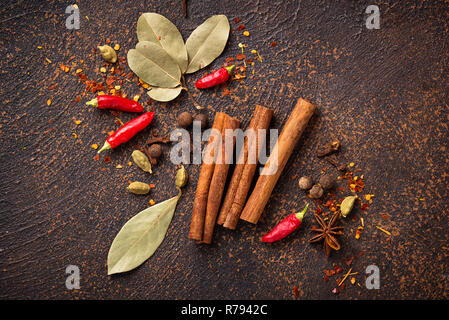 Gewürze masala für das Kochen indischer Gerichte Stockfoto