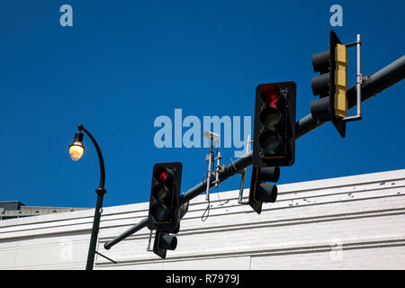 Rote Ampel und Sicherheit Kamera Stockfoto