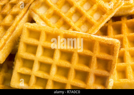 Close-up von leckeren frischen braunen Waffeln. Stockfoto