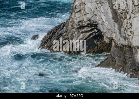 Detail der Küste Klippen in Bizkaia, Baskenland Stockfoto