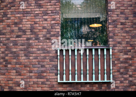 Wand mit einem Fenster Stockfoto