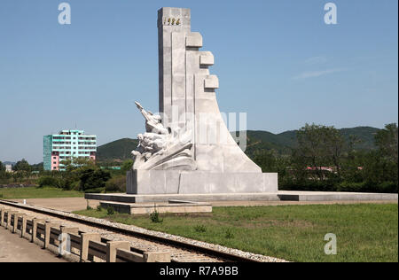 Memorial Struktur vom 1986 an der West Sea Barrage in Nordkorea Stockfoto