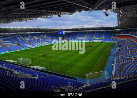 Madejski Stadium, London, UK. 8. Dezember 2018. Sky Bet Meisterschaft, Lesen v Sheffield United; Madejski Stadium vor KO für heutiges Spiel Credit: Phil Westlake/News Bilder, Englische Fußball-Liga bilder DataCo Lizenz Credit unterliegen: Aktuelles Bilder/Alamy leben Nachrichten Stockfoto