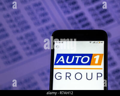 Kiew, Ukraine. 7 Dez, 2018. AUTO 1 der Gruppe Europas führender Auto Handelsplattform Logo auf dem Smartphone angezeigt. Quelle: Igor Golovniov/SOPA Images/ZUMA Draht/Alamy leben Nachrichten Stockfoto