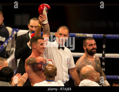 FlyDSA Arena, Sheffield, UK. 8 Dez, 2018. Boxen, Eliminator für die Wba World Super Welterweight title, Kell Brook versus Michael Zerafa; Ivan Nikolov (BUL) gewinnt seine undercard Super-Middleweight Wettbewerb gegen Callum Hancock (GBR) Credit: Aktion plus Sport/Alamy leben Nachrichten Stockfoto