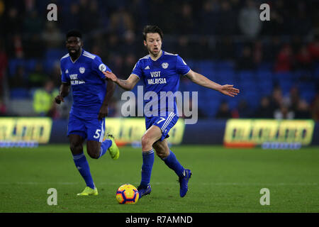 Cardiff, Großbritannien. 8. Dez 2018. Harry Arter von Cardiff City in Aktion. Premier League match, Cardiff City v Southampton an der Cardiff City Stadion am Samstag, den 8. Dezember 2018. Dieses Bild dürfen nur für redaktionelle Zwecke verwendet werden. Nur die redaktionelle Nutzung, eine Lizenz für die gewerbliche Nutzung erforderlich. Keine Verwendung in Wetten, Spiele oder einer einzelnen Verein/Liga/player Publikationen. pic von Andrew Obstgarten/Andrew Orchard sport Fotografie/Alamy leben Nachrichten Stockfoto