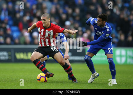 Cardiff, Großbritannien. 8. Dez 2018. Oriol Romeu von Southampton (14) in Aktion. .. Premier League match, Cardiff City v Southampton an der Cardiff City Stadion am Samstag, den 8. Dezember 2018. Dieses Bild dürfen nur für redaktionelle Zwecke verwendet werden. Nur die redaktionelle Nutzung, eine Lizenz für die gewerbliche Nutzung erforderlich. Keine Verwendung in Wetten, Spiele oder einer einzelnen Verein/Liga/player Publikationen. pic von Andrew Obstgarten/Andrew Orchard sport Fotografie/Alamy leben Nachrichten Stockfoto