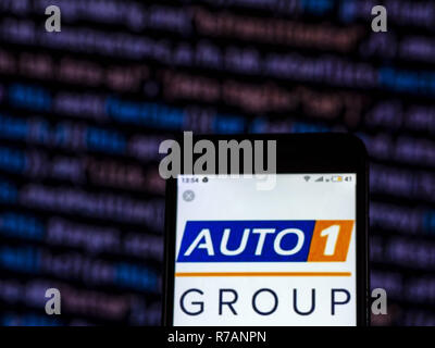 Kiew, Ukraine. 7 Dez, 2018. AUTO 1 der Gruppe Europas führender Auto Handelsplattform Logo auf dem Smartphone angezeigt. Quelle: Igor Golovniov/SOPA Images/ZUMA Draht/Alamy leben Nachrichten Stockfoto