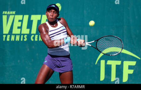 Plantation, Florida, USA. 08 Dez, 2018. Cori Gauff, aus den USA, spielt in der GS 18 Halbfinale des 2018 Orange Bowl Junior International Tennis Meisterschaften gespielt an der Frank Veltri Tennis Center in Plantation, Florida, USA. Mario Houben/CSM/Alamy leben Nachrichten Stockfoto