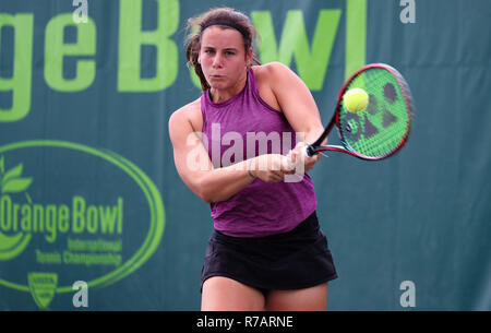 Plantation, Florida, USA. 08 Dez, 2018. Emma Navarro, aus den USA, spielt in der GS 18 wegweisenden Der 2018 Orange Bowl Junior International Tennis Meisterschaften gespielt an der Frank Veltri Tennis Center in Plantation, Florida, USA. Mario Houben/CSM/Alamy leben Nachrichten Stockfoto