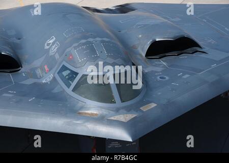 B-2A, Serial # 88-0331, 'Geist von South Carolina" der 509th Bomb Wing, Air Force Global Strike Command, auf dem Parkplatz Rampe bei Tinker Air Force Base, Oklahoma, während eines Besuchs am 11. April 2017. Die B-2A's tealth Bomber' besucht die Basis hunderte von Personen, die zur direkten Unterstützung der Flugzeuge Programm durch kontinuierliche Software Upgrades Arbeit zu erlauben, in Person zu sehen und bessere Rolle der Flugzeuge" in der Verteidigung der Nation zu verstehen. Stockfoto