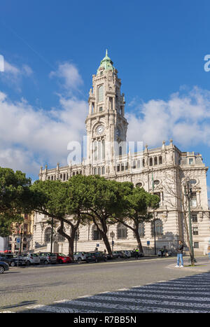 Porto, Portugal - Januar 19, 2018: Porto Rathaus an der Avenida da Liberdade Platz in Porto, Portugal Stockfoto